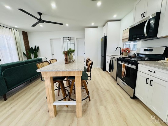 Brand New Renovated West Bay 2 Bed/2 Bath (water & Gas Inc)
