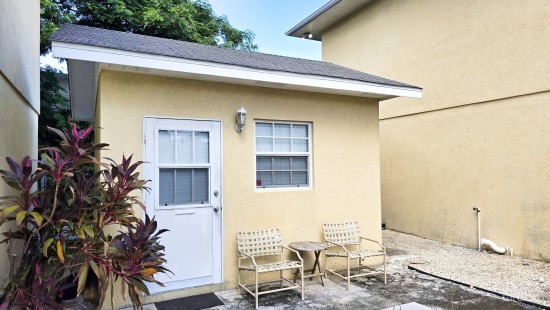 Caribbean Courts - Micro Home By The Sea - All Inclusive