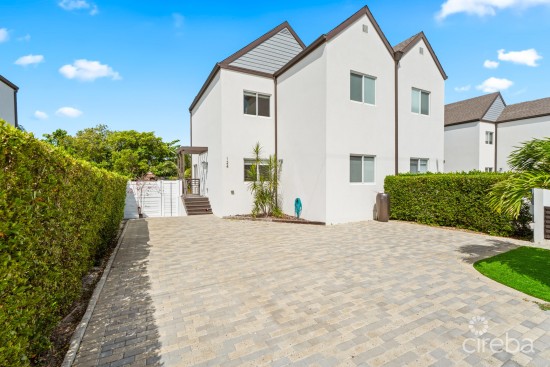 Casa Bella 124, 3 Bedroom Home