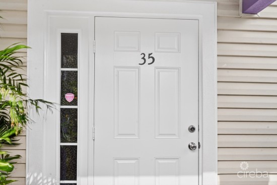 Cayman Crossing Large 3 Bed End Unit