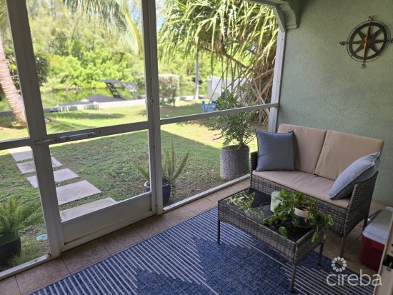 Charming Canal View 2bed On Omega Drive