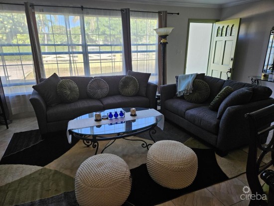 Charming Standalone 3-bedroom Home With Extra Den  South Sound