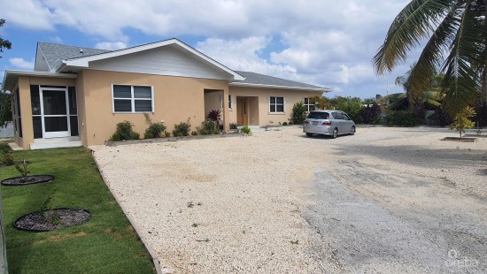 Comfortable 3 Bed North Side Stand Alone House