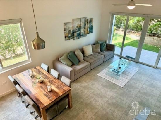 Eleven Parc Townhouse Seven Mile Corridor