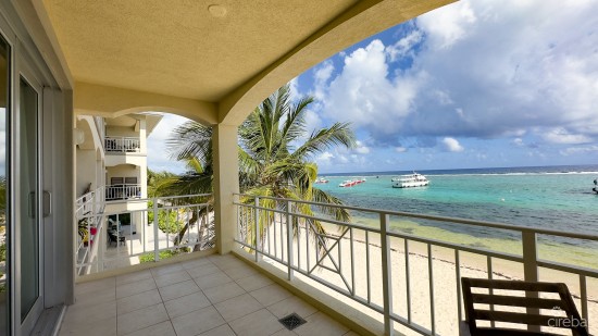 Emerald Beach Club