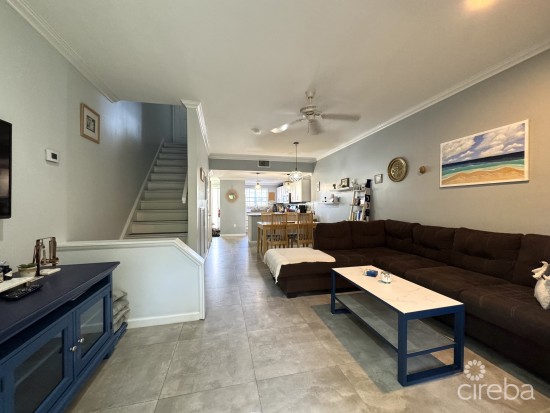 Fantastic Location- 13 Sunset Retreat