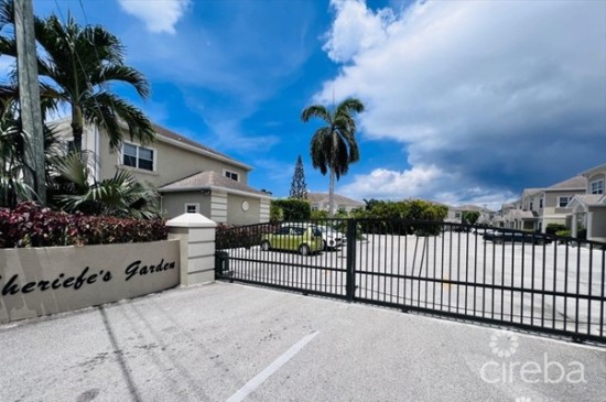 Immaculate Sheriefes Garden Townhouse In Ss    Now