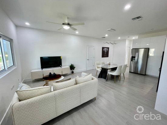 Incredible Yarl - 2 Bed Condo (like New)