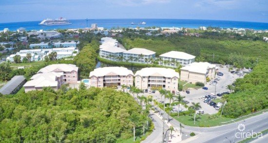 Lakeside 1 Bed Condo Rare Prime Location 1st Floor