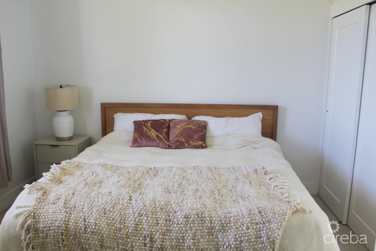 Modern 1-bed, 1.5-bath Unit At Sapphire  Fully Furnished!