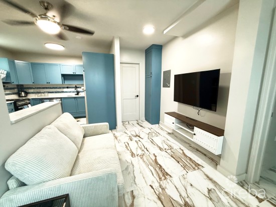 New 1-bedroom Apartment In Breakers  Private Beach Access