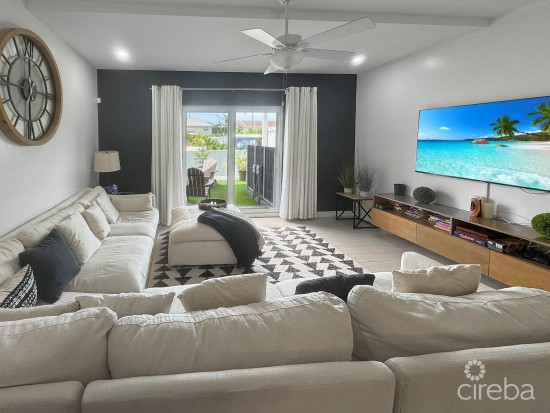 Ocean Reach  2 Bed, 3 Bath Upgraded Townhouse With Outdoor Space