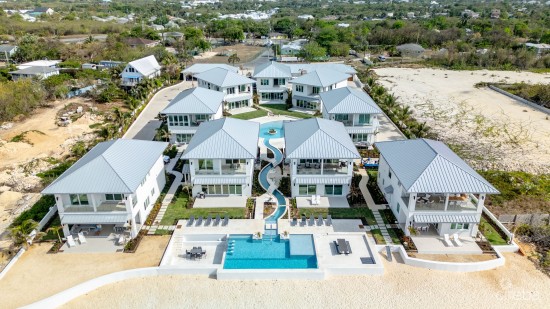 Oceans 9 Detached 4 Bed Garage Beachfront Home