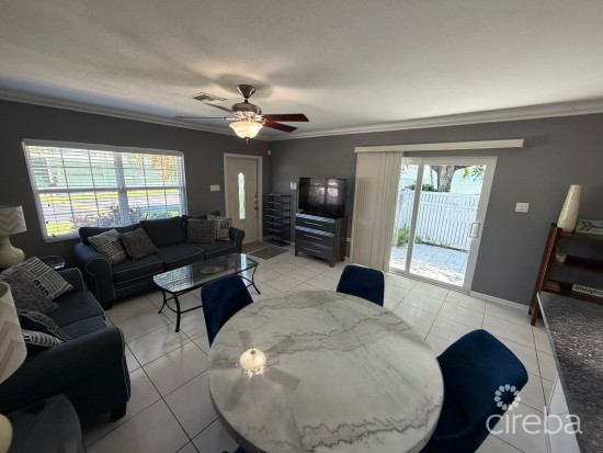 Palm Springs One Bedroom With Garden Available Now