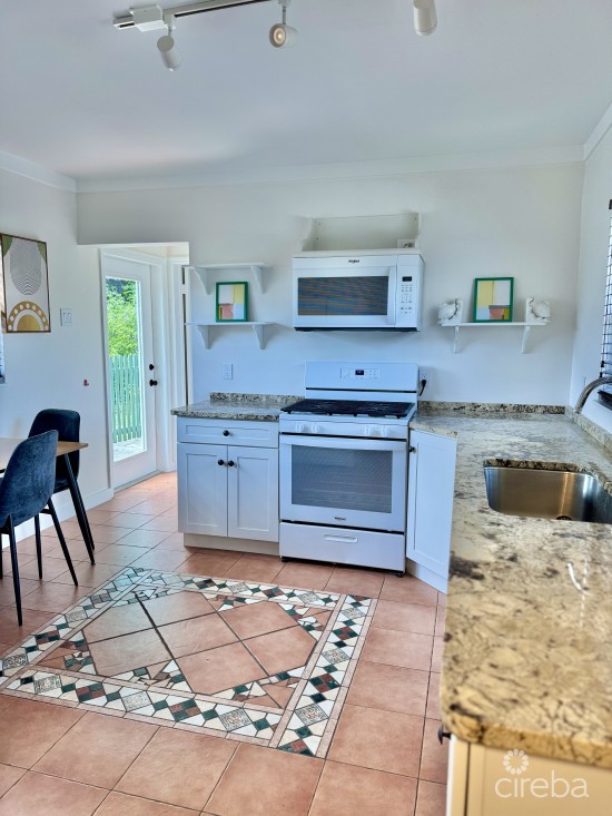 Parkview Crescent 2 Bed, 1 Bath, West Bay