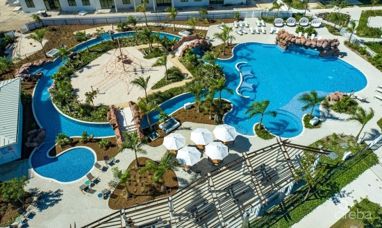 Penthouse Olea 3 Bedroom Condo