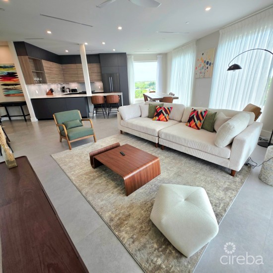 Point West - Penthouse - Seven Mile Beach Views