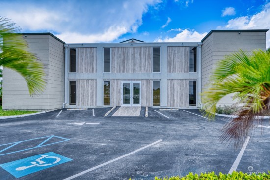 Professional Office Suite At Palm Grove (2nd Fl Unit 5)