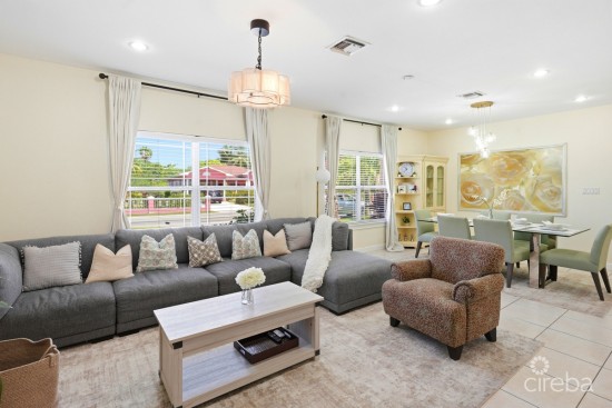 Red Bay -spacious 2 Bed 2 Bath Duplex With Large Patio