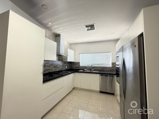 Royal Pines 3 Bed 3.5 Bath