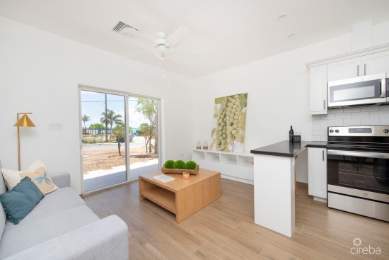 Sea Mist 1 Bed Modern Condo West Bay