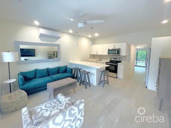 Siena Gardens Modern 1 Bed