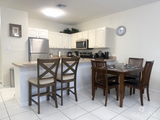 South Grove Villas 8