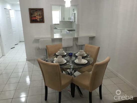 Spacious Summit Crescent Townhouse