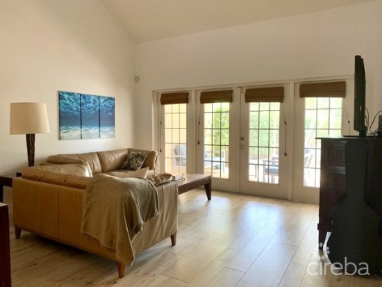 Springfield's - 3 Bed + Loft