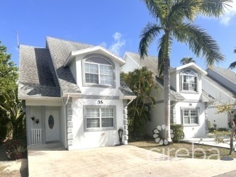 Sterling Estates 35, Private End Unit