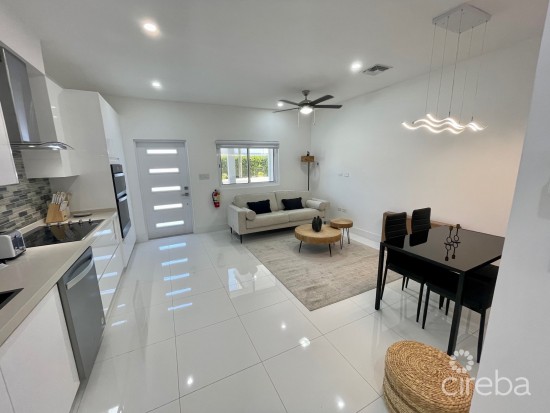 Stunning Yarl #19  1 Bed, 1 Bath  (ground Floor) Avail August 1st