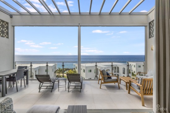 Sunset Point One Bedroom  Upgraded Top-floor Residence