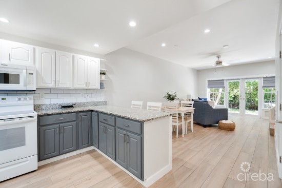 Sunset Rettreat 40, George Town Condo