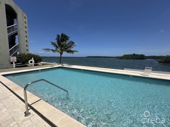 Turtle Cove Spacious 1b/1b In Snug Harbour