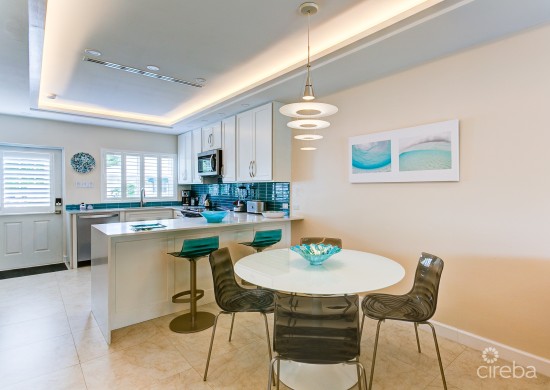 Upgraded 2 Bed/2.5 Bath - South Palms