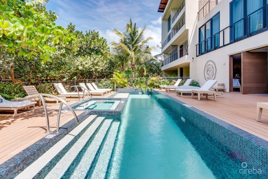 Oceanview Penthouse - Luxury Living